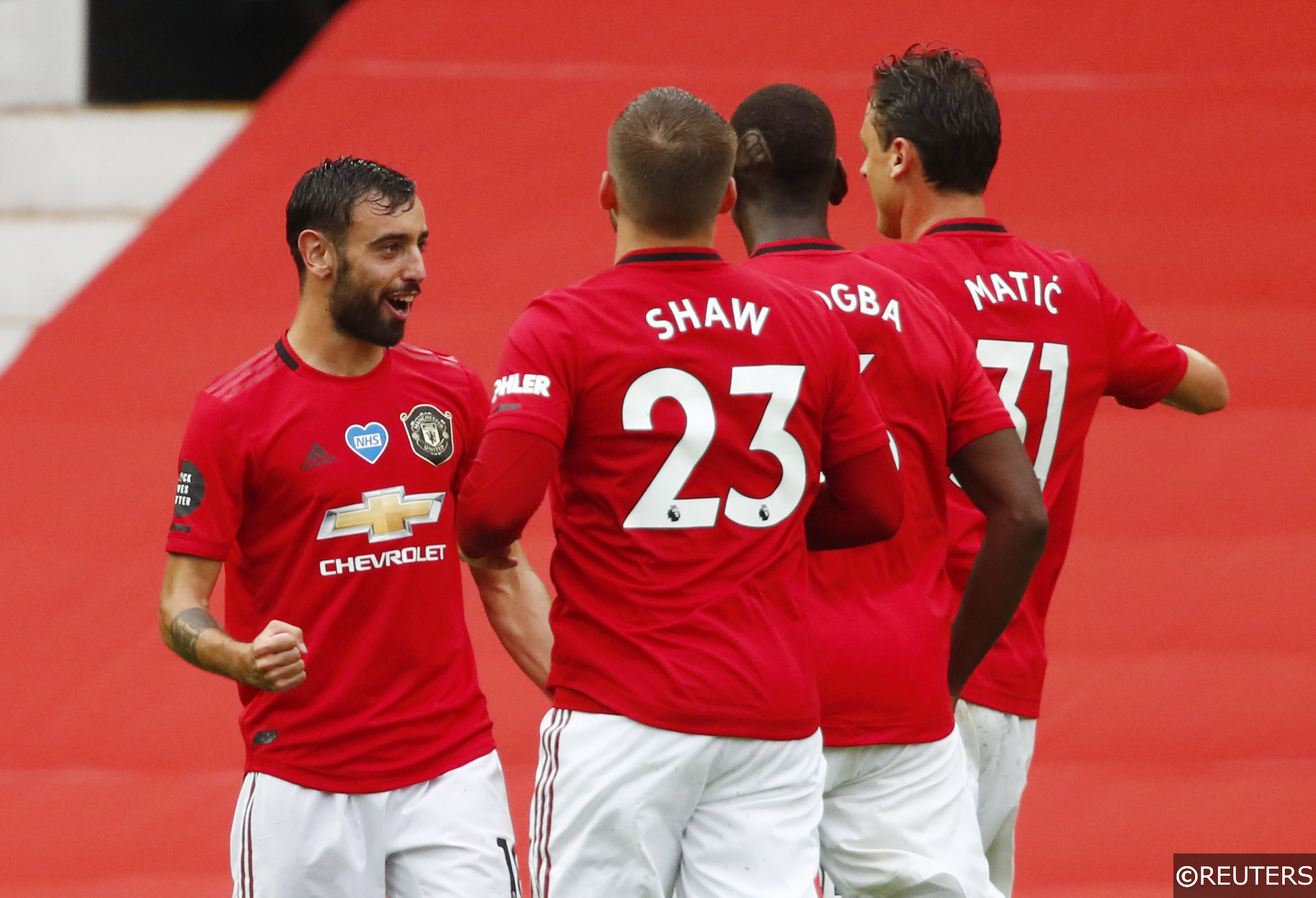 Man Utd celebrate after Bruno Fernandes goal