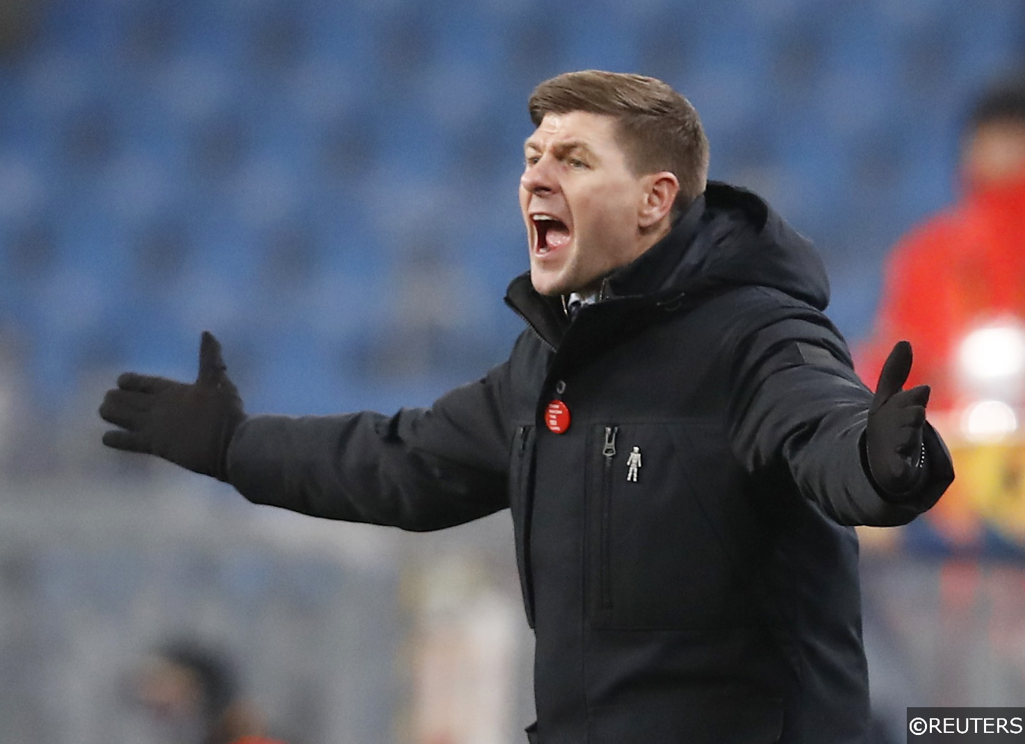 COMPLIANT - Steve Gerrard barks out orders during Rangers' Europa League clash with Lech Poznan
