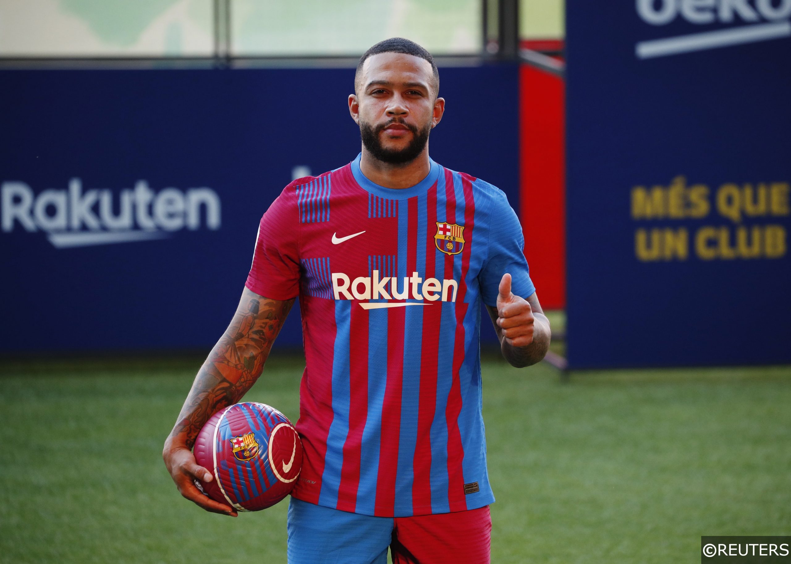 COMPLIANT Memphis Depay Barcelona