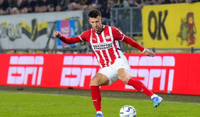 Ahead of the Curve: Experts select 30/1 midweek treble